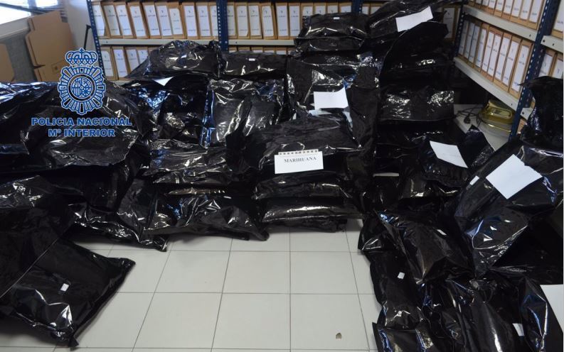 Imagen de la marihuana intervenida por la policía