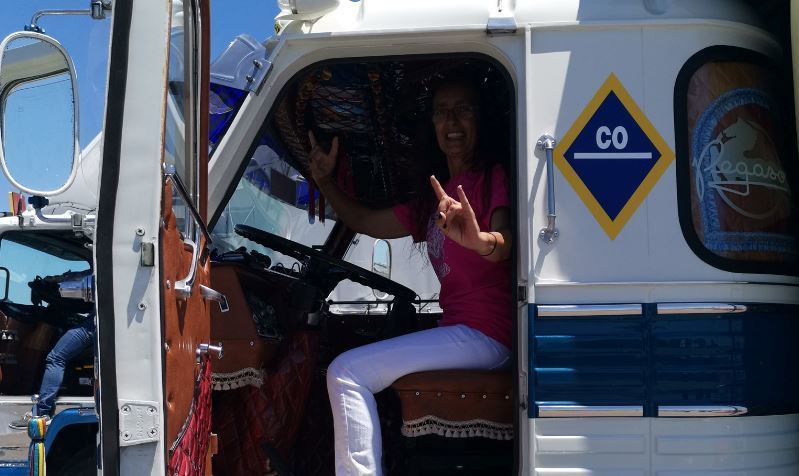 Begoña Urmeneta en el Pegaso de Juan Pérez Luque