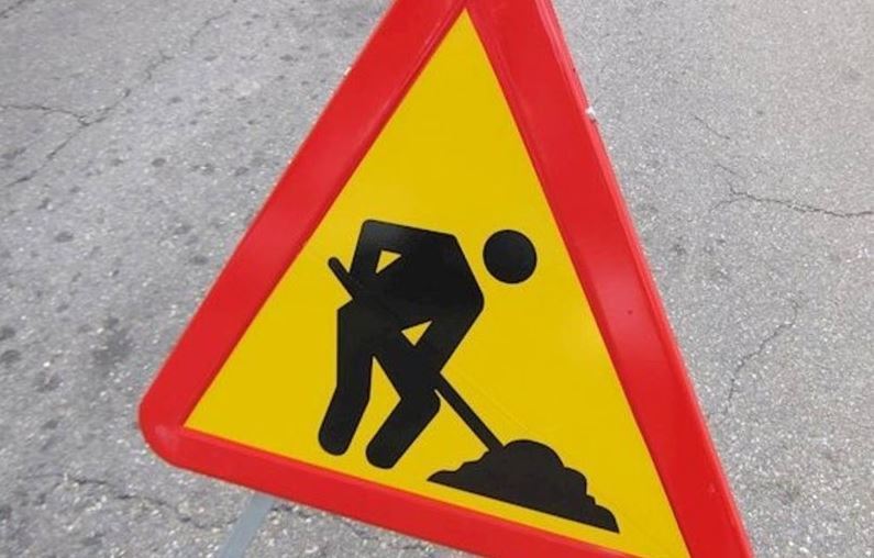 Imagen de una señal de obras