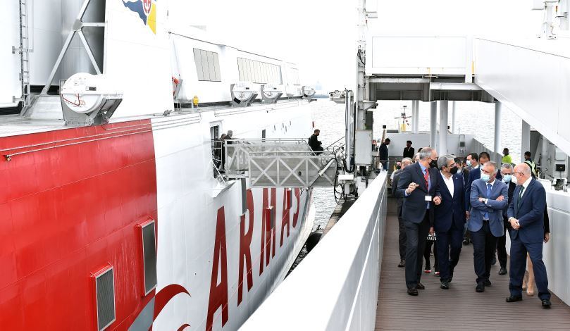 Inauguración de los dos catamaranes