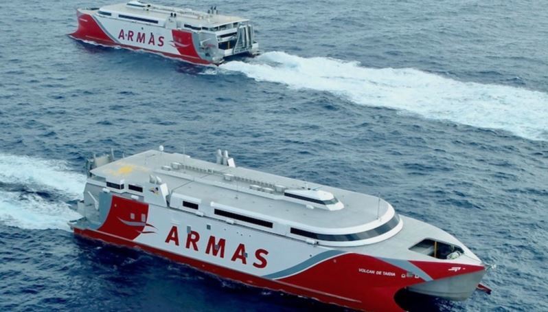 Catamaranes Volcán de Tagoro y Volcán de Taidía