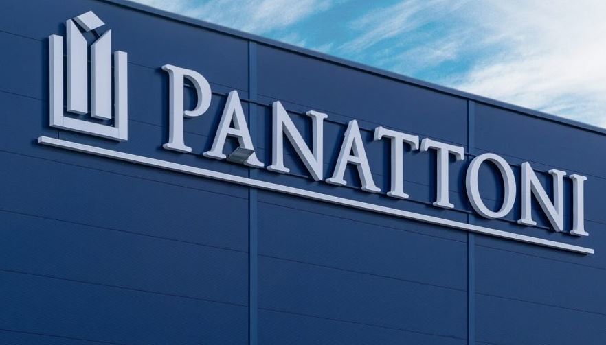 Imagen del logotipo de Panattoni en uno de sus edificios