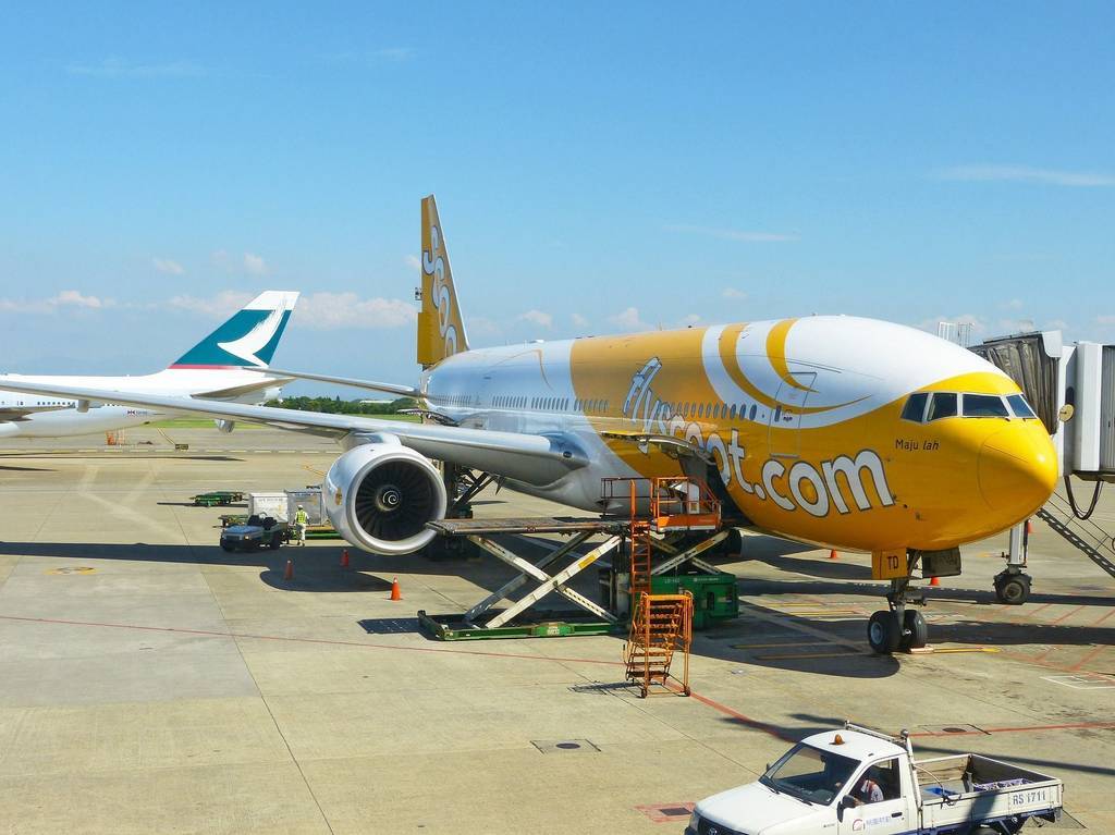 plane-224470_1920