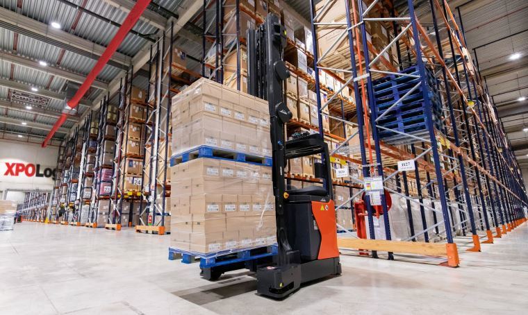 Imagen de la carretilla robotizada de XPO Logistics