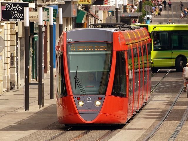 reims-90939_640