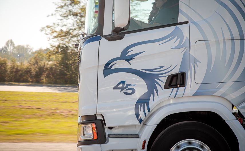 scania-argentina-edicion-limitada-45-aniversario