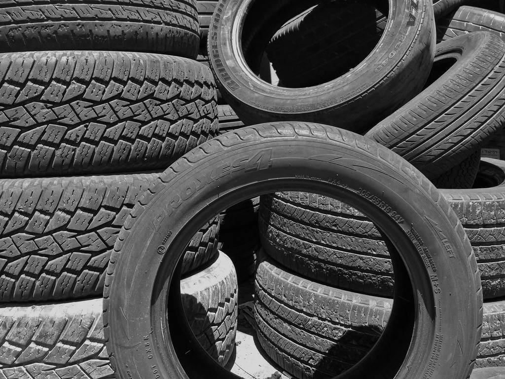tires-913588_1920