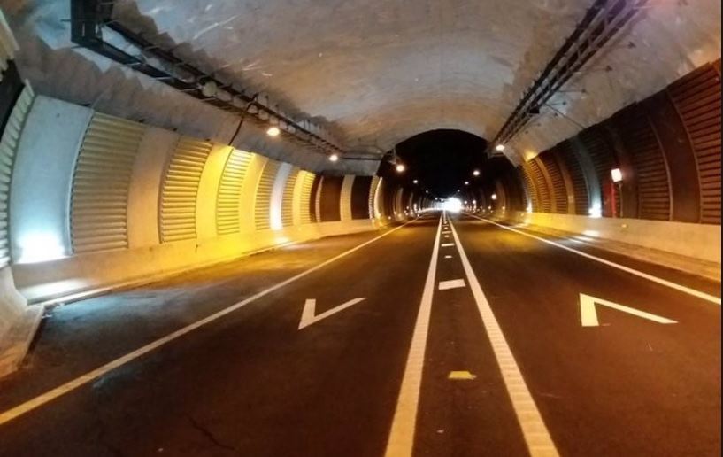 Imagen interior de uno de los túneles