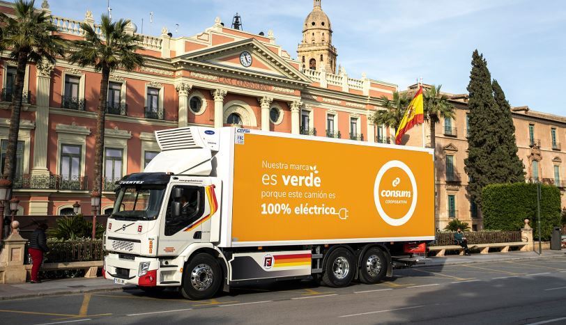 Volvo Trucks, Grupo Fuentes y Consum pioneros en el transporte eléctrico en Murcia