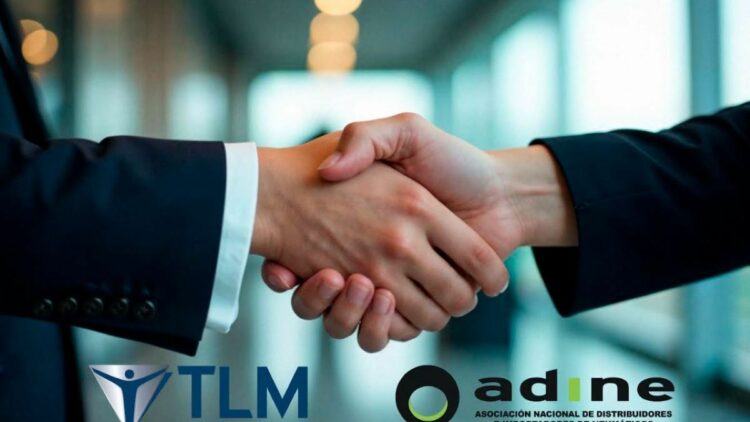 ADINE y TLM firman un acuerdo para la incorporación de profesionales a los talleres de neumáticos. Foto: ADINE