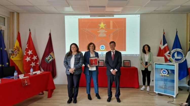 Decoexsa reafirma su apoyo al talento joven fortaleciendo la inserción laboral en logística y comercio internacional. Foto: Decoexsa