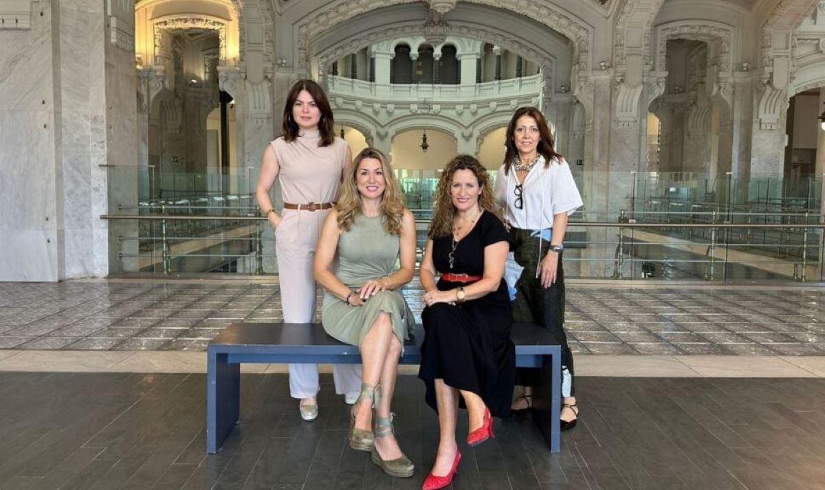 En la imagen: Noemí Vaquero, vicepresidenta de WITAM; Lola Ortiz, presidenta de WITAM; May López, directora de Desarrollo de Empresas por la Movilidad Sostenible; Yolanda Riber, directora de Excelencia de Empresas por la Movilidad Sostenible
