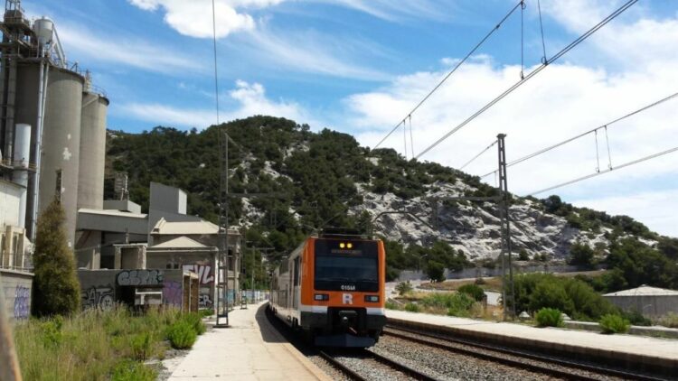 Imagen de un tren de Rodalies. Foto: Ministerio de Vivienda y Agenda Urbana