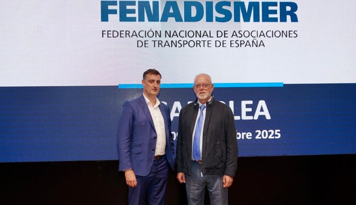 Imagen de Carlos Folchi y Julio Villaescusa. Foto: Fenadismer Imagen de Carlos Folchi y Julio Villaescusa. Foto: Fenadismer