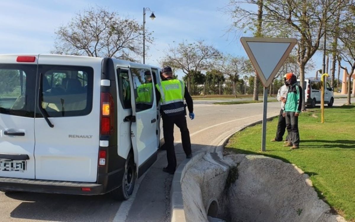 Los conductores con permiso de clase B pueden obtener la tarjeta de tacógrafo Los conductores con permiso de clase B pueden obtener la tarjeta de tacógrafo