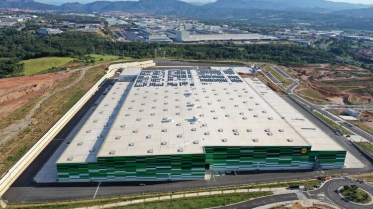 Imagen de la plataforma logística de Martorell. Foto: Lidl
