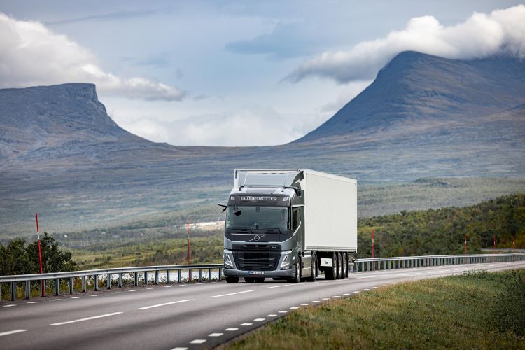 volvo_truck_driver4,jpg