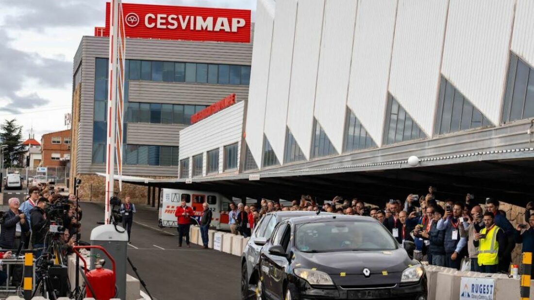 2 crash tests de CESVIMAP muestran la importancia de la tecnología en la reconstrucción de accidentes de tráfico. Fotos: CESVIMAP 2 crash tests de CESVIMAP muestran la importancia de la tecnología en la reconstrucción de accidentes de tráfico. Fotos: CESVIMAP