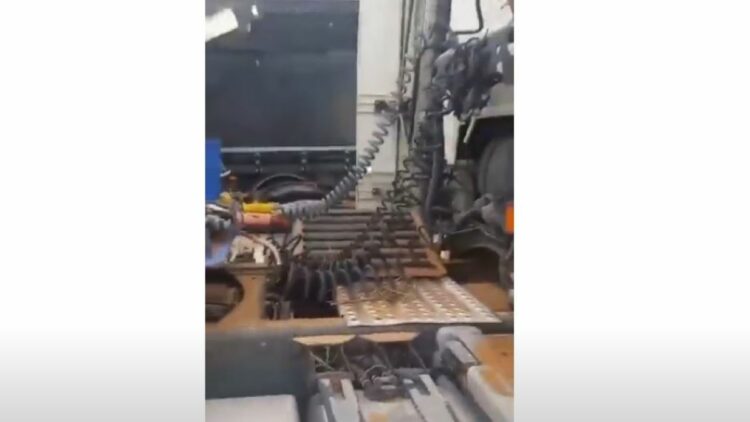 Camiones, un año después de la DANA. Foto: Vídeo