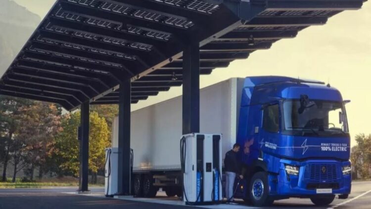 Imagen de un punto de carga para camiones eléctricos. Foto. Renault Trucks