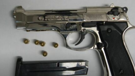 Imagen de una de las armas intervenidas. Foto: Carabinieri Imagen de una de las armas intervenidas. Foto: Carabinieri