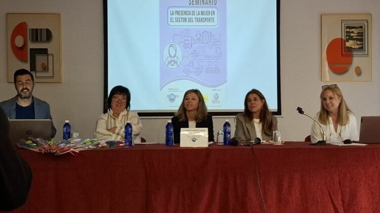 Jornada de FETRANSA sobre la presencia de la mujer en el transporte por carretera y la logística. Fotos: Julio Gómez-Diario de Transporte