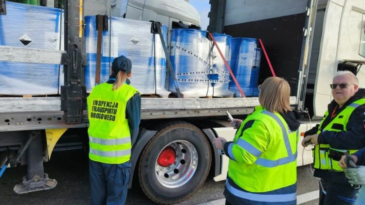 Imagen de las inspecciones de transporte ADR en Francia. Fotos: Gobierno de Polonia