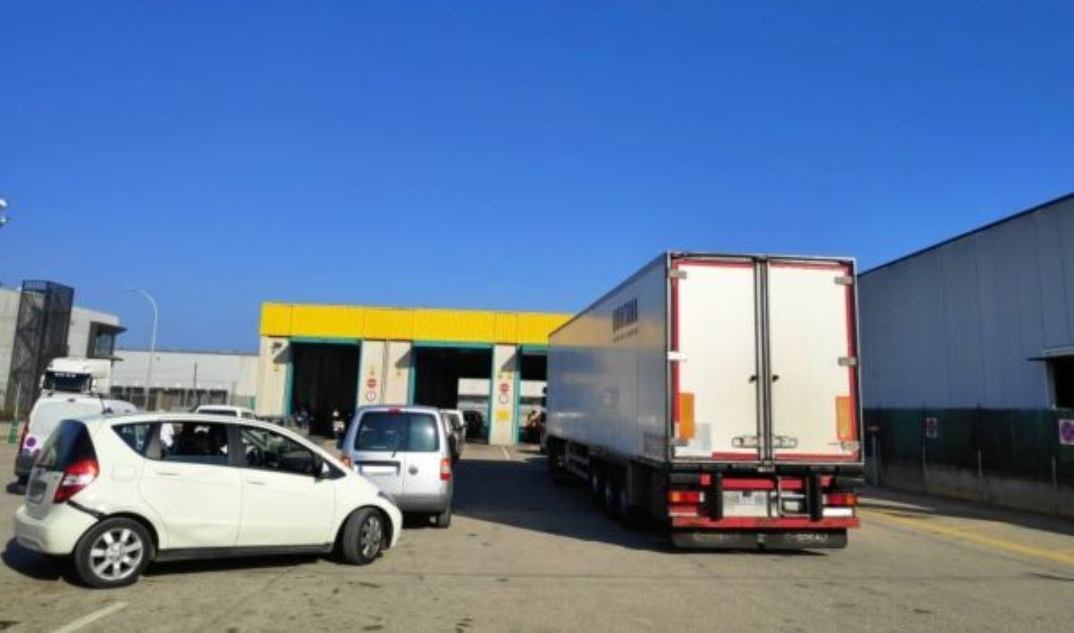 Las ITV e Industria complican a los transportistas para adaptarse a las 44 toneladas