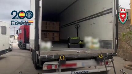 Intervenidas 20 toneladas de hachís ocultas en camiones frigoríficos. Foto: Policía Nacional Intervenidas 20 toneladas de hachís ocultas en camiones frigoríficos. Foto: Policía Nacional