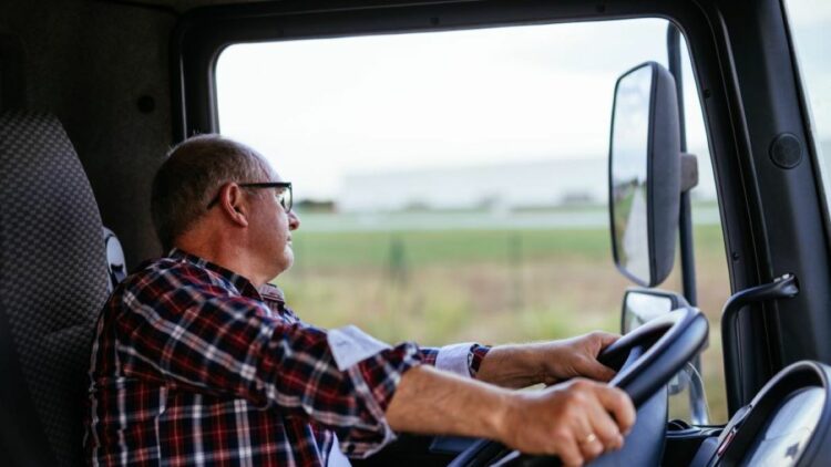 Fenadismer se adhiere al acuerdo de jubilación anticipada para los conductores profesionales. Foto de archivo