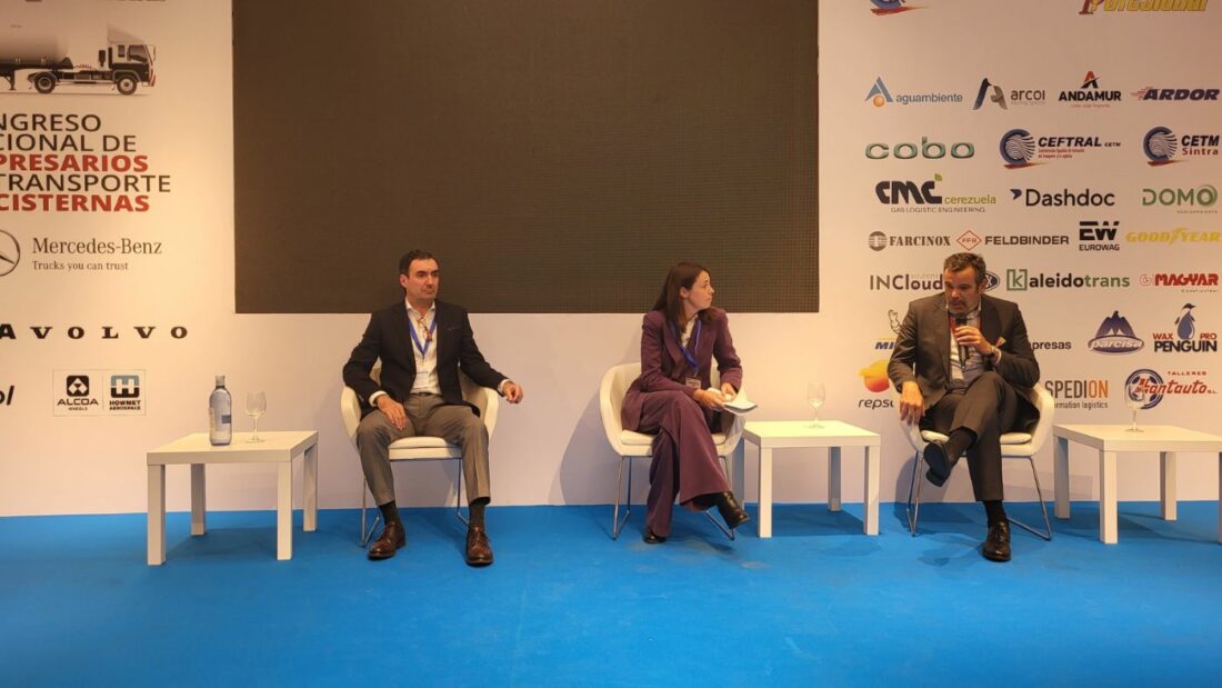 Transporte en cisternas ante su mayor reto: 44 toneladas, sostenibilidad y escasez de conductores. Foto: CETM Cisternas