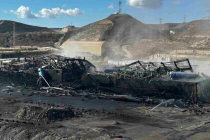 Así fue la última voladura con explosivos en la central térmica Litoral de Almería. Foto y vídeos Endesa Así fue la última voladura con explosivos en la central térmica Litoral de Almería. Foto y vídeos Endesa