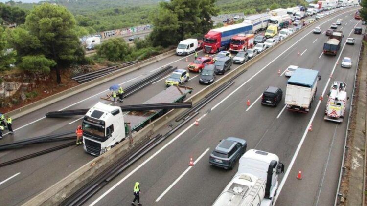 Cataluña pone en marcha un plan para reducir los accidentes en la AP-7