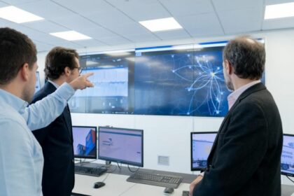 Correos Express desarrolla un gemelo digital que optimiza su red de transporte