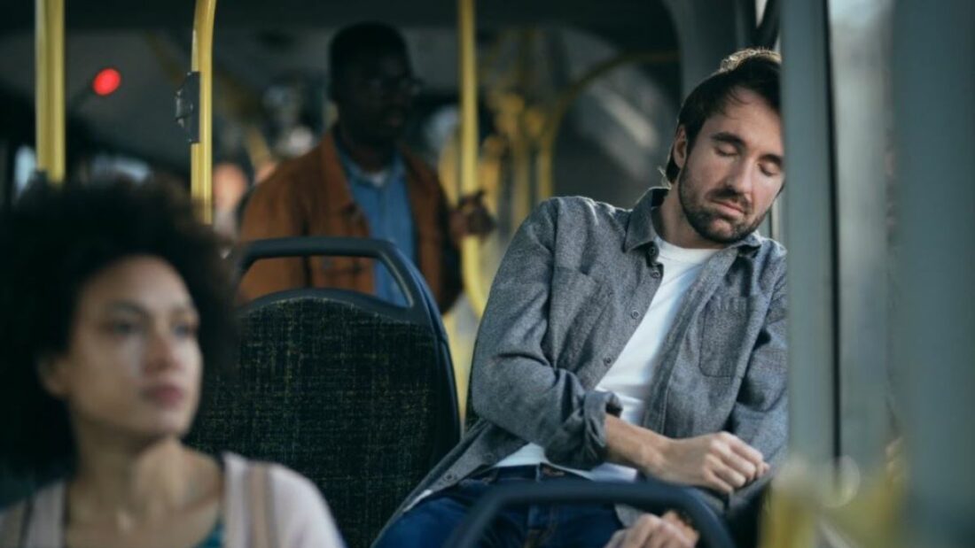 La distancia al trabajo afecta al 62 % de los españoles y amenaza la estabilidad laboral. Foto: Edenred La distancia al trabajo afecta al 62 % de los españoles y amenaza la estabilidad laboral