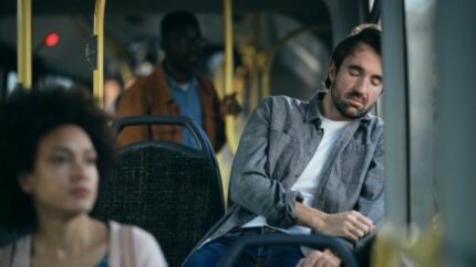 La distancia al trabajo afecta al 62 % de los españoles y amenaza la estabilidad laboral