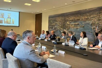 El Puerto de Sagunto se consolida como hub logístico intermodal con la concesión a Toyota