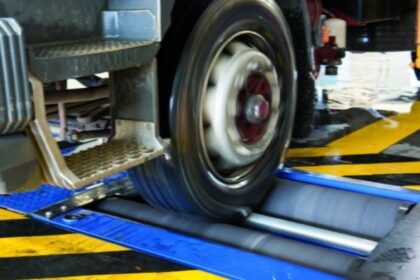 Los transportistas valencianos de FVET abandonan SITVAL ante el colapso en las ITV. Foto de archivo