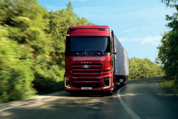 Ford Trucks presenta en Solutrans el nuevo F-MAX y el F-LINE eléctrico