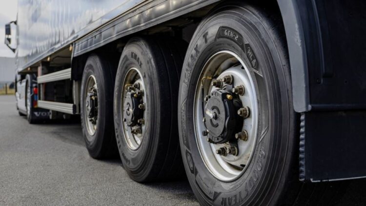 Veolia Francia adopta Tires-as-a-Service de Goodyear para sus camiones