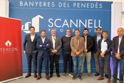 ITERCON coloca la primera piedra del complejo logístico de 60.800 m2 para Scannell Properties. Foto. ITERCON