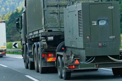 Nuevo paquete de movilidad militar de la UE con el transporte por carretera