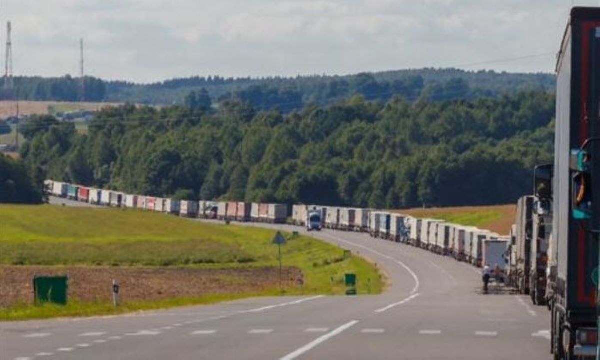 Los transportistas lituanos piden soluciones al cierre de fronteras con Bielorrusia. Foto: LINAVAS Los transportistas lituanos piden soluciones al cierre de fronteras con Bielorrusia. Foto: LINAVAS