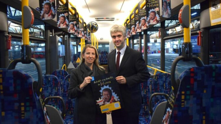 La Compañía de Tranvías y UNICEF promueven la solidaridad en A Coruña