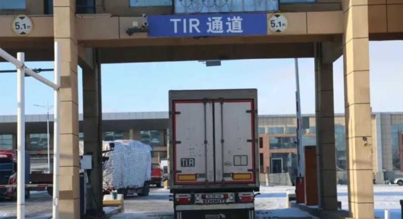 China abre carriles verdes para el transporte de mercancías en TIR. Foto: IRU China abre carriles verdes para el transporte de mercancías en TIR