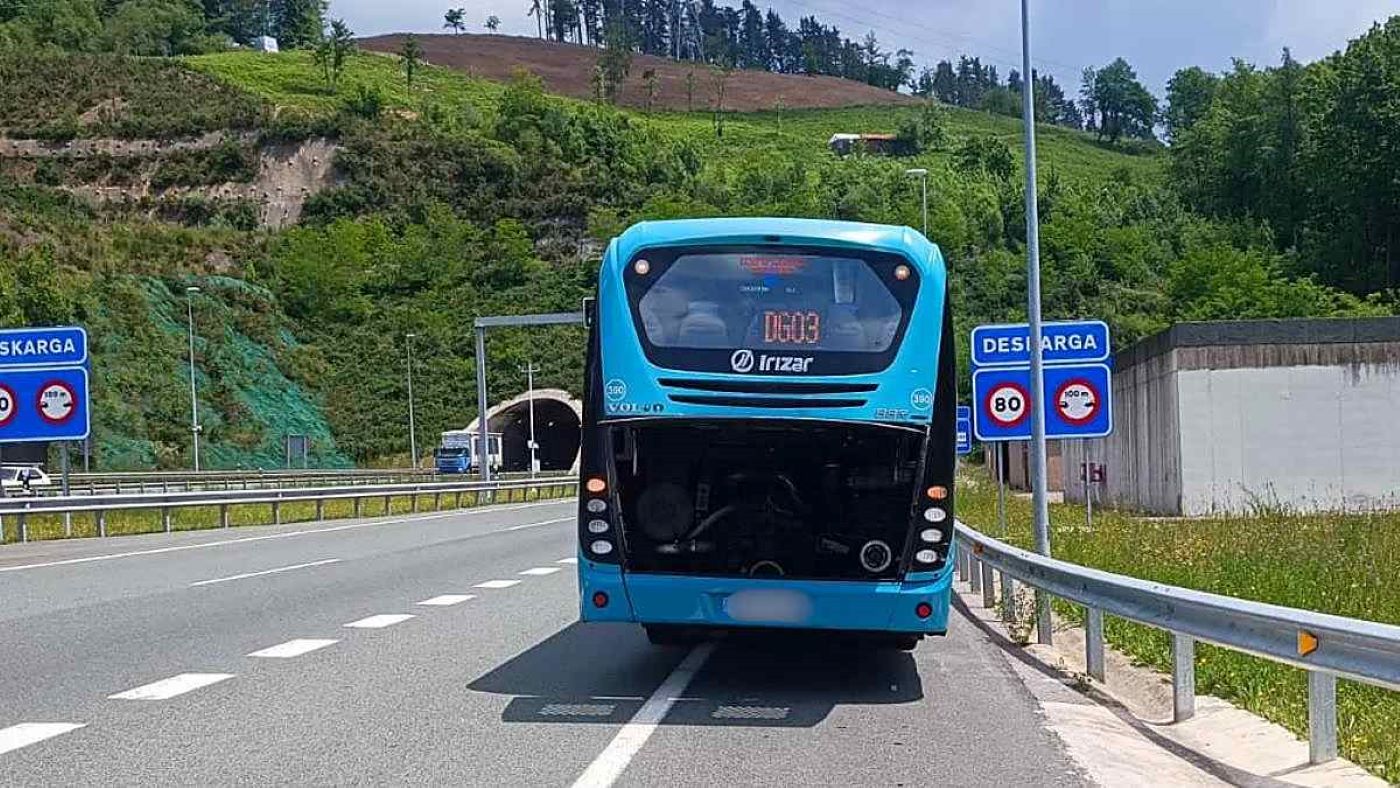 El TSJ del País Vasco confirma el despido del conductor de autobús que dejó tirados a los viajeros por falta de combustible El TSJ del País Vasco confirma el despido del conductor de autobús que dejó tirados a los viajeros por falta de combustible