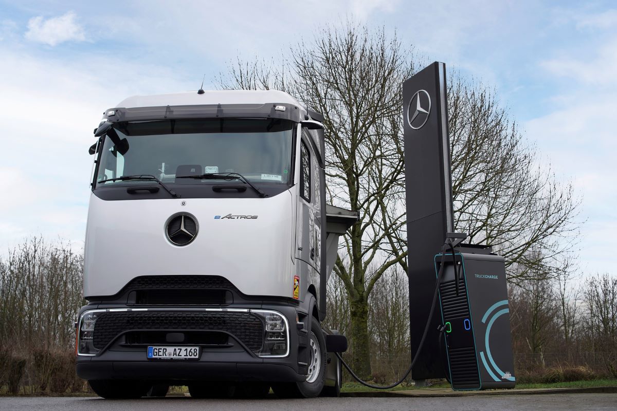 DAIMLERTRUCKCARGACAMIONES3