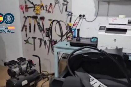 3 detenidos que robaban vehículos para montar las piezas en coches siniestrados en la DANA.