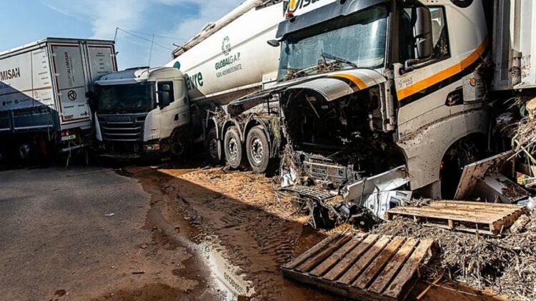 La DGT ha dado de baja camiones afectados por la DANA sin avisar