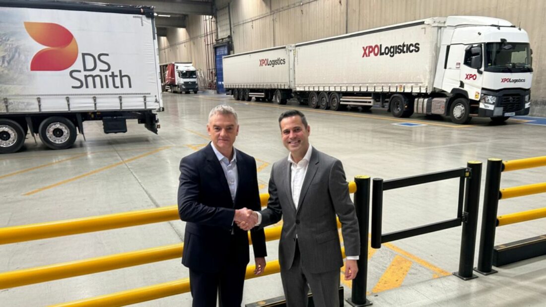DS Smith incorpora un dúo-tráiler operado por XPO Logistics. Foto: XPO Logistics DS Smith incorpora un dúo-tráiler operado por XPO Logistics